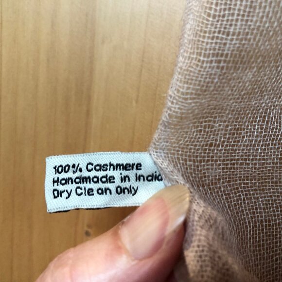 Cashmere wrap - Picture 6 of 7